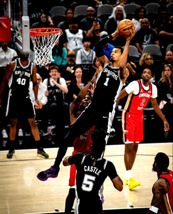 雷霆绝杀鹈鹕，福克斯关键制胜